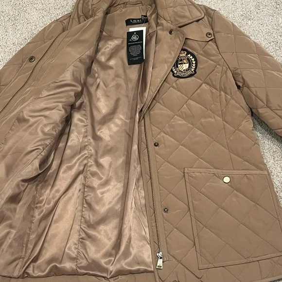 Lauren Ralph Lauren Crest Patch Quilted Jacket - Picture 3 of 6